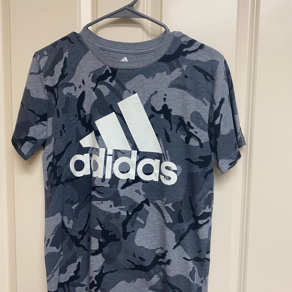 Boys Adidas active t-shirt